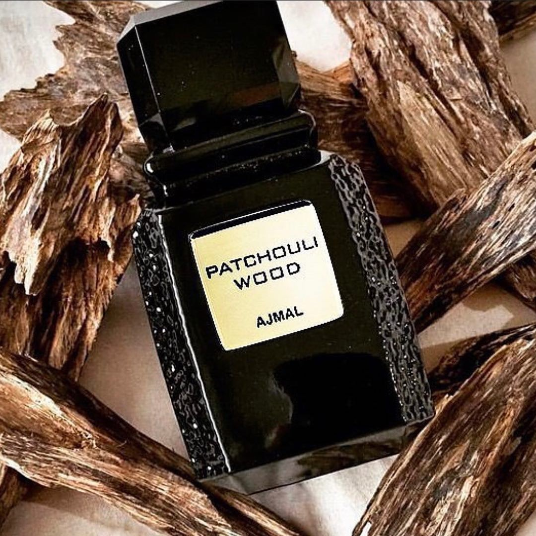 Frasco de Ajmal Patchouli Wood (vista completa)