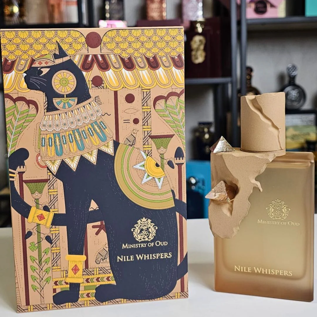 Paris Corner Ministry of Oud Nile Whispers: frasco y caja (presentación)